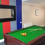 Oscar\'S Hostel