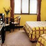 Doughcloyne Hotel