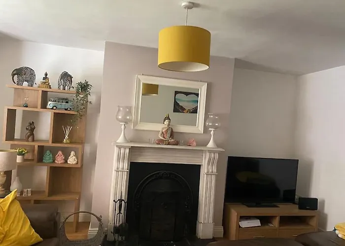 Macroom Spacious Cosy 3 Bedroom Home
