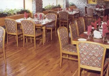 Doughcloyne Hotel