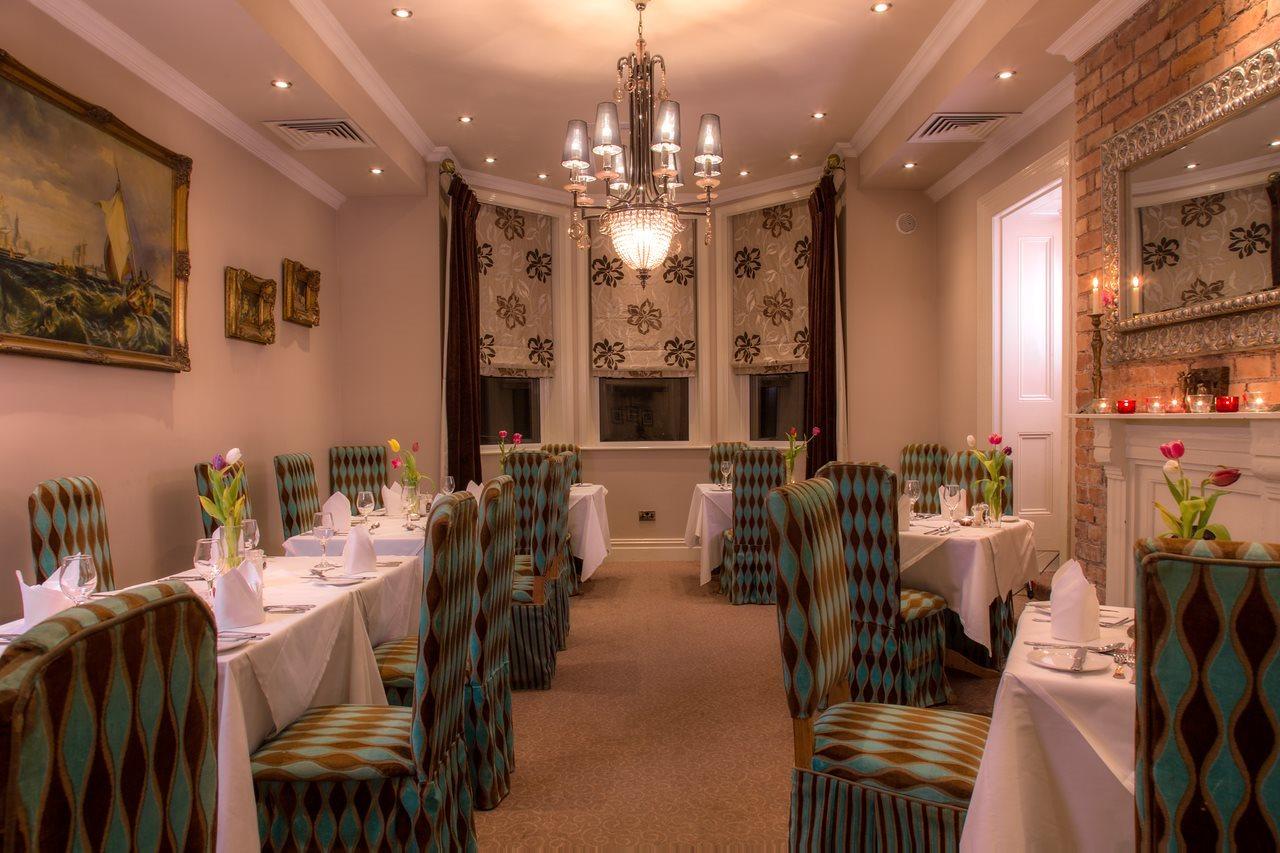 Cork's Vienna Woods & Hotel 4*