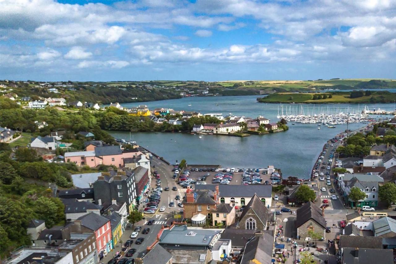 Traditional Farm House In The Old Head Of Kinsale Cork