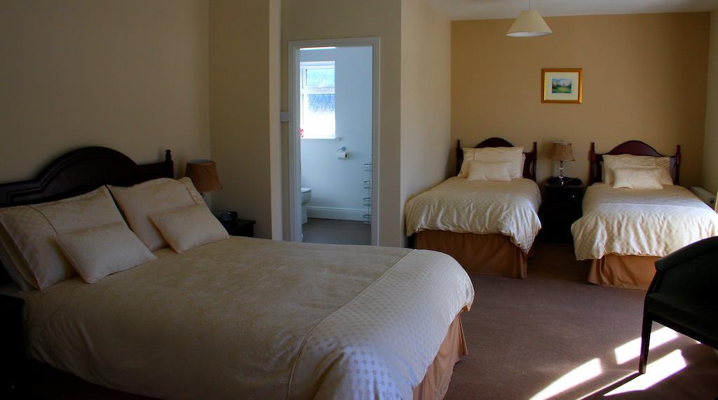 Bed & Breakfast The White House 4*