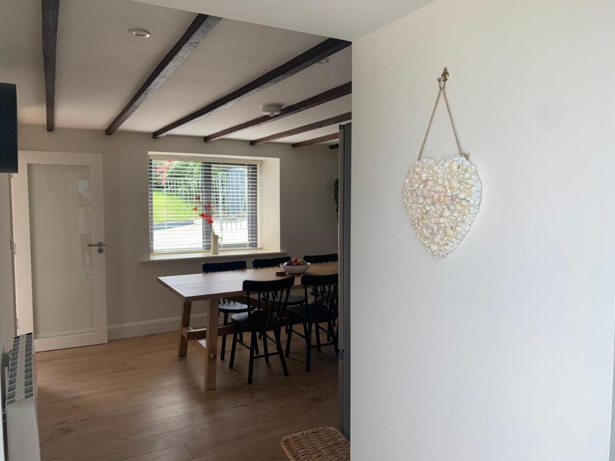 Traditional Farm House In The Old Head Of Kinsale Holiday home *