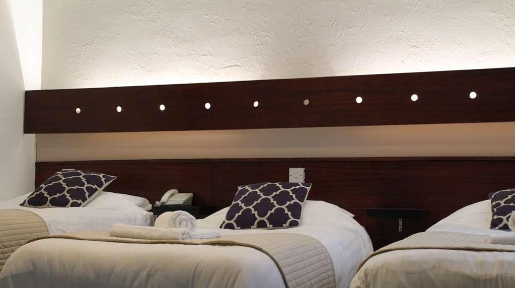 Ashley Hotel