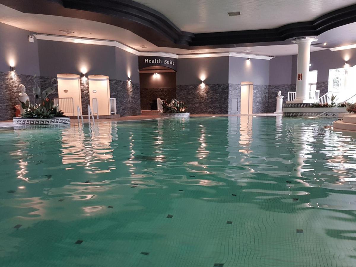 Rochestown Park & Leisure Centre 4* Cork