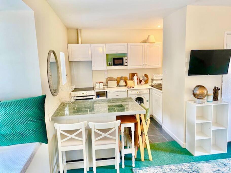 Cosy 2 Bed Next To Fota Wildlife Park Holiday home