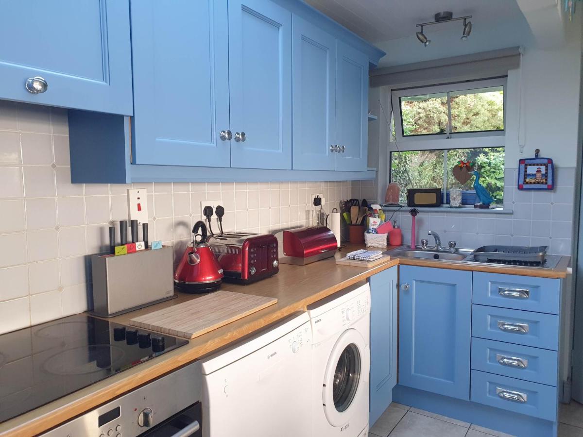 Idyllic Inchydoney Beach - Amazing Sea Views, Path To Beach! Holiday home Cork