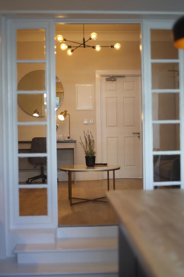 Crawford House- Scholarlee Living 3* Cork
