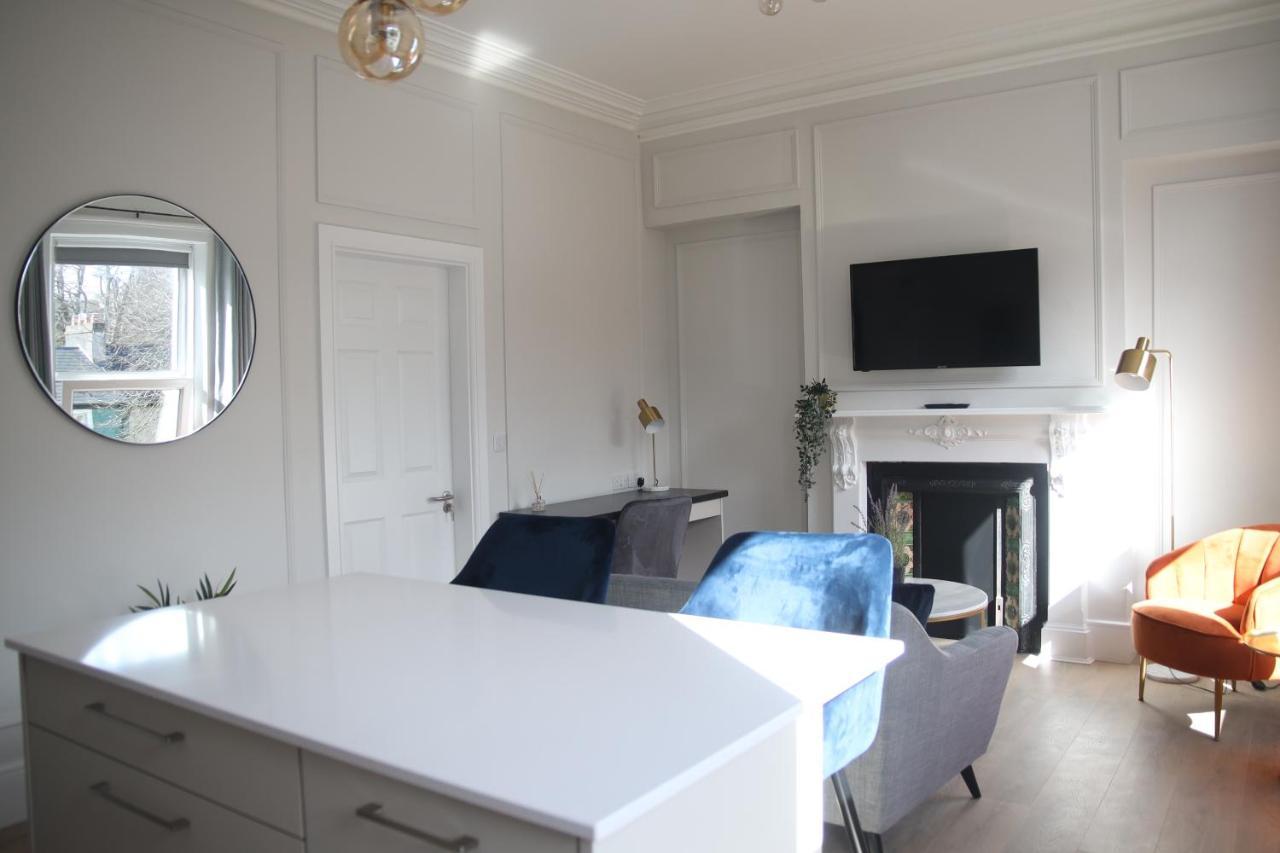 Crawford House- Scholarlee Living