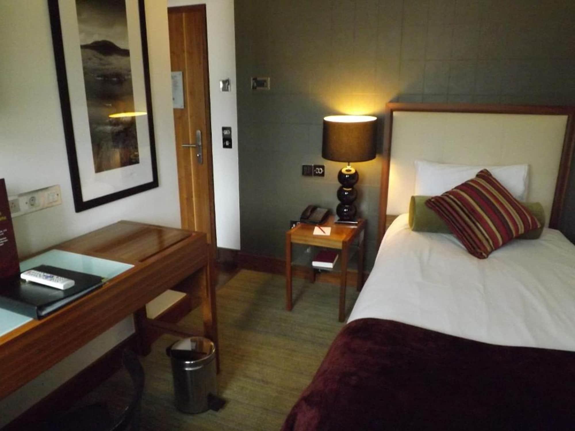 Rochestown Park & Leisure Centre Hotel 4*
