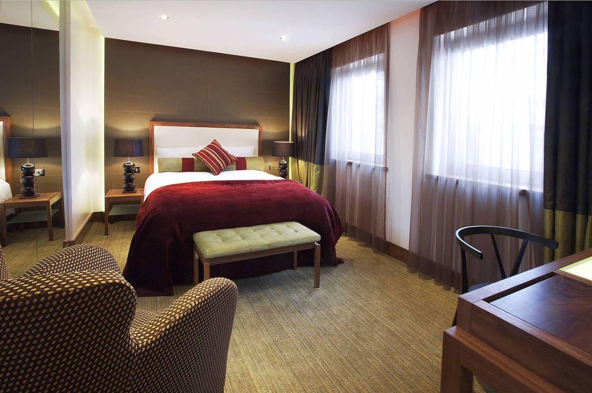 Rochestown Park & Leisure Centre Hotel