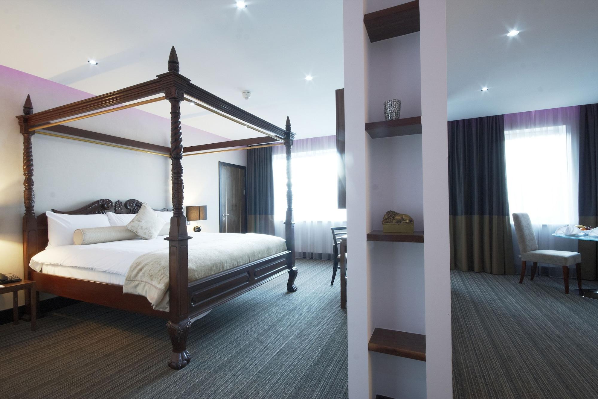 Hotel Rochestown Park & Leisure Centre 4*