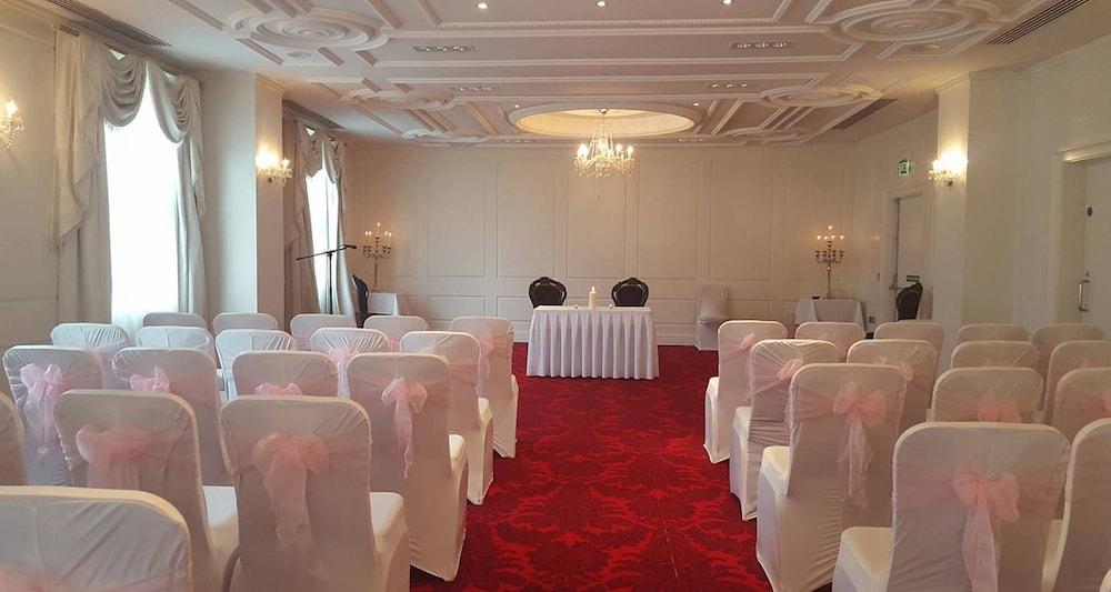 Rochestown Park & Leisure Centre Hotel Cork
