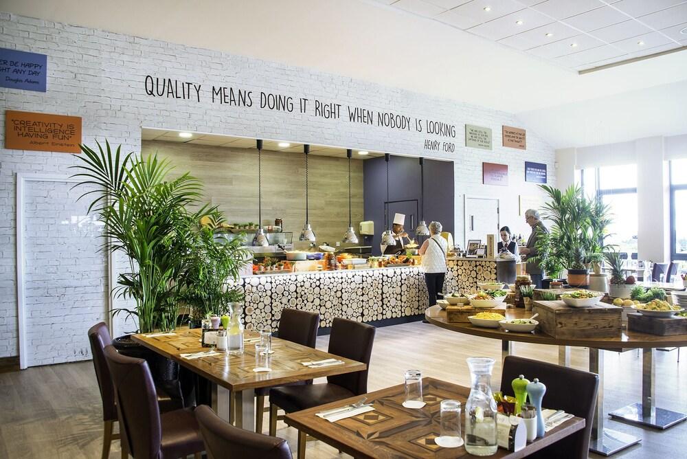 Airport 4* Cork