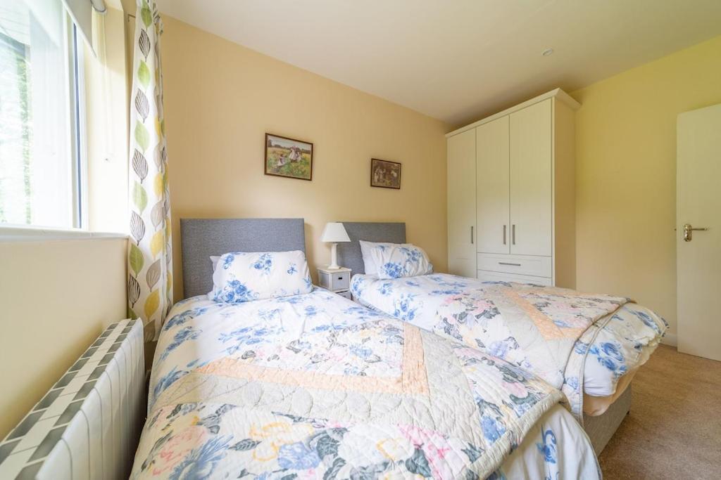 2 Bed Waterfront - Close To Courtmacsherry *