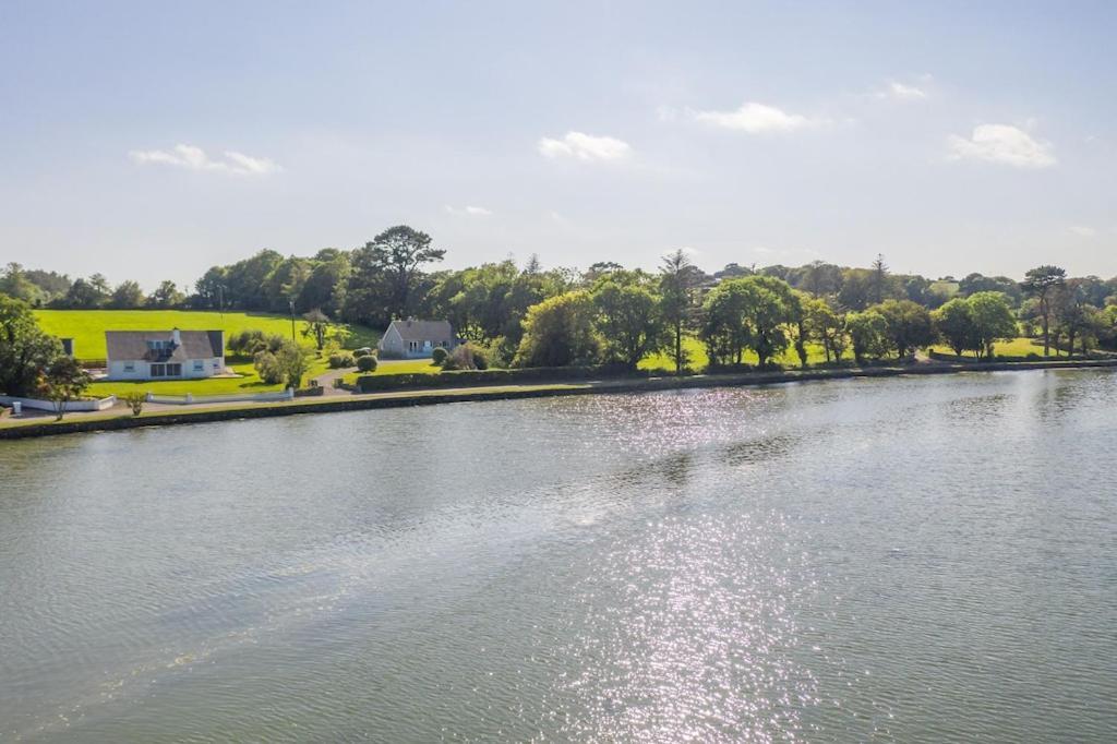 2 Bed Waterfront - Close To Courtmacsherry Holiday home Cork