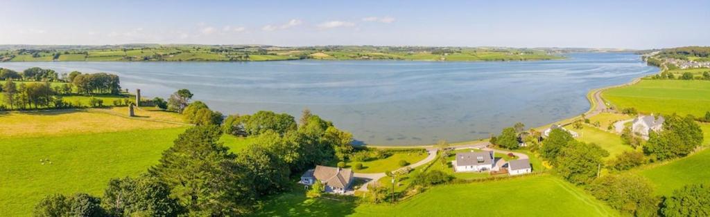 2 Bed Waterfront - Close To Courtmacsherry Holiday home