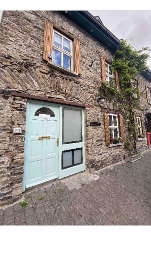 Up Stairs Double Innishannon Mariners Rest * Cork