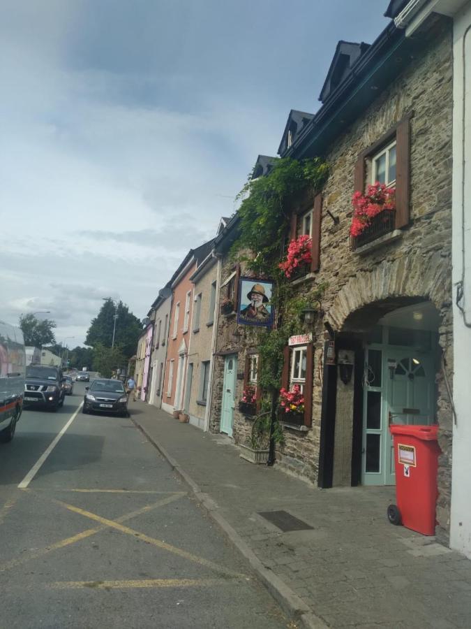 Up Stairs Double Innishannon Mariners Rest Apartment Cork