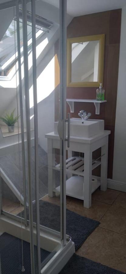 Up Stairs Double Innishannon Mariners Rest