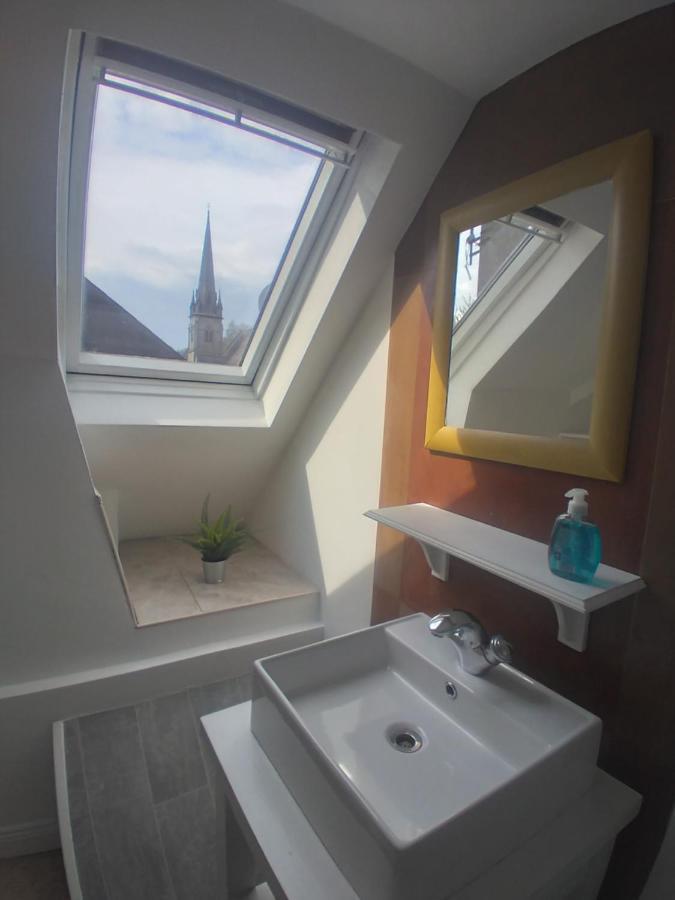 Up Stairs Double Innishannon Mariners Rest *
