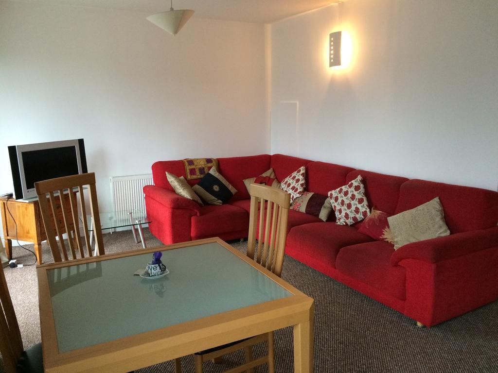 39 Camden Wharf Apartment *