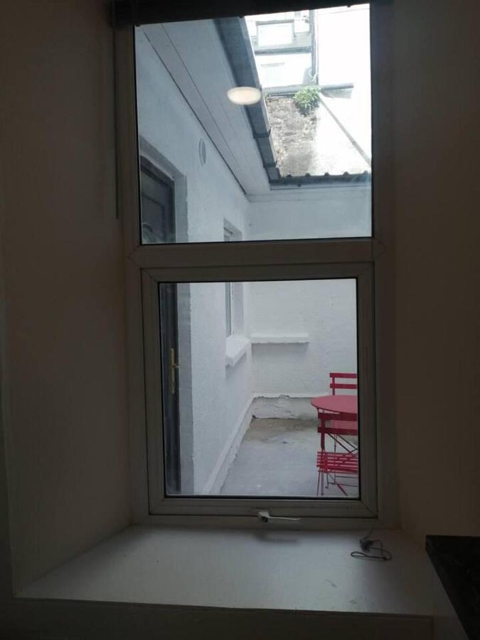 Charming 1-bed In Apartment *