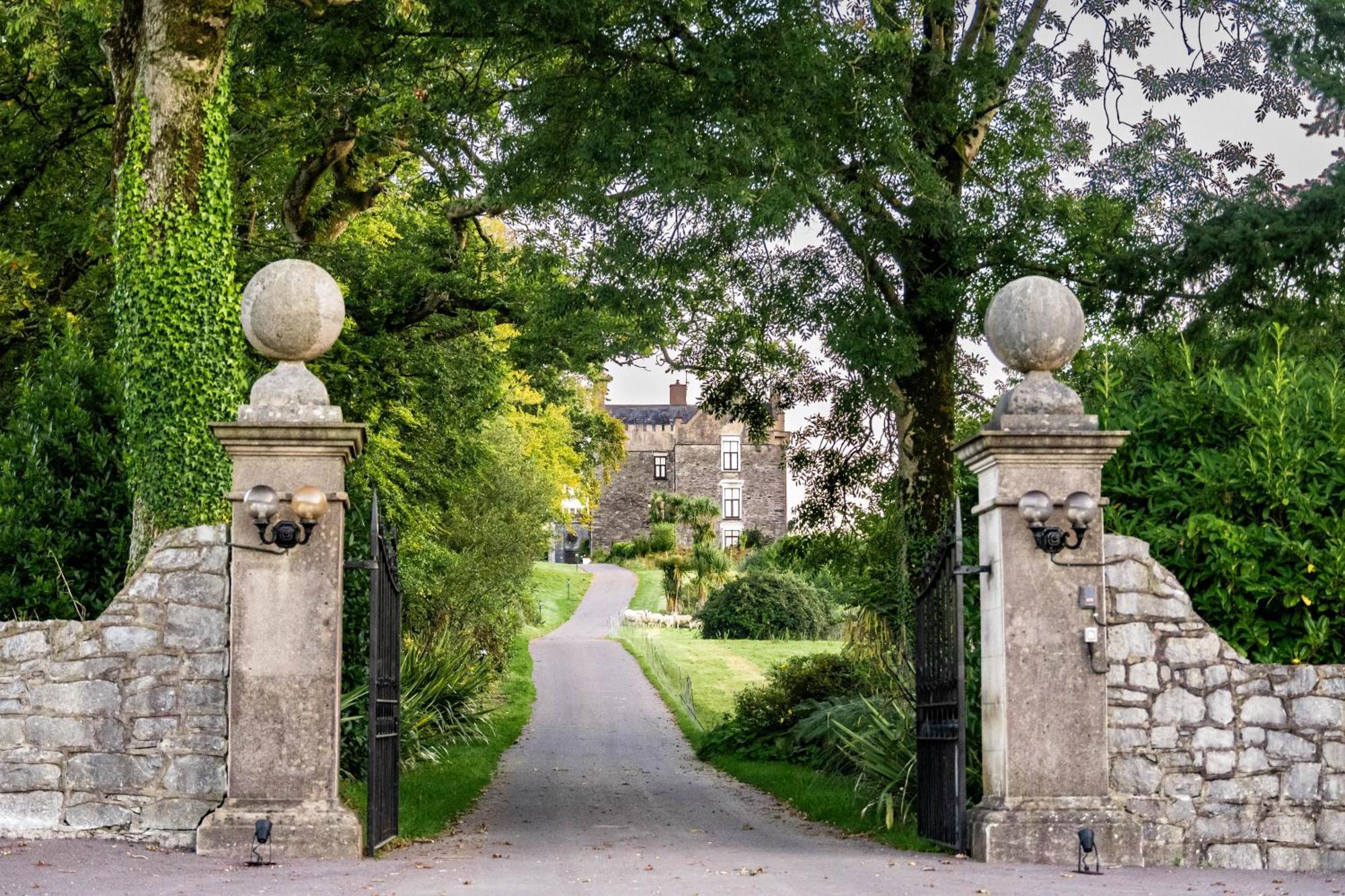 Ballea Castle * Cork