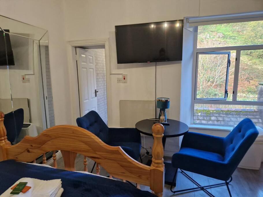 Apartment Ideal For Short Cork