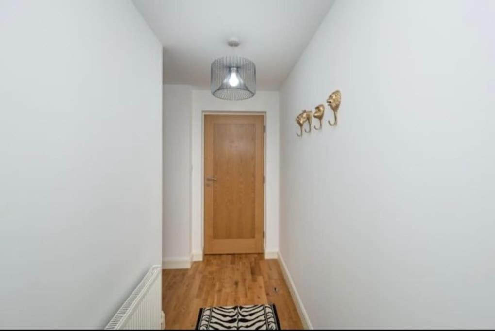 Luxury 2 Bed Fully Equipped Centre Apartment Cork