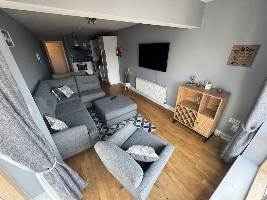 Luxury 2 Bed Fully Equipped Centre *