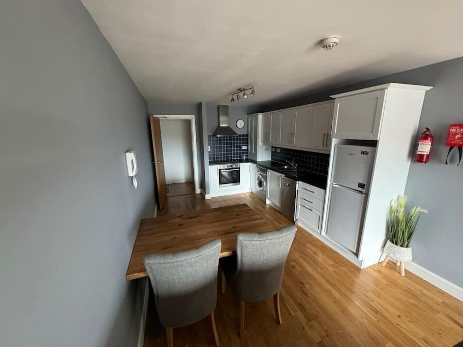 Luxury 2 Bed Fully Equipped Centre * Cork