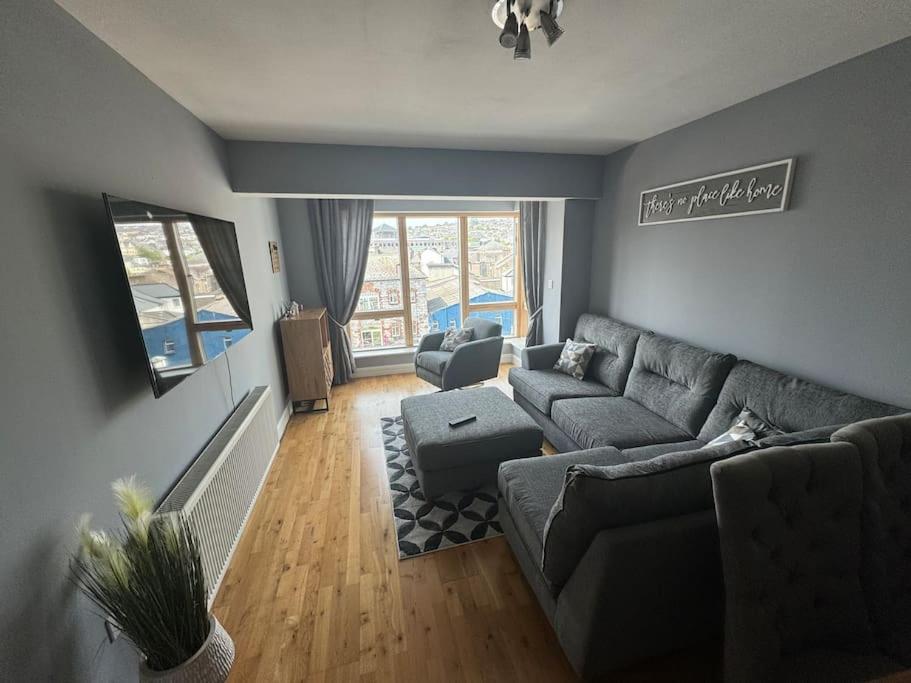 Luxury 2 Bed Fully Equipped Centre Apartment *