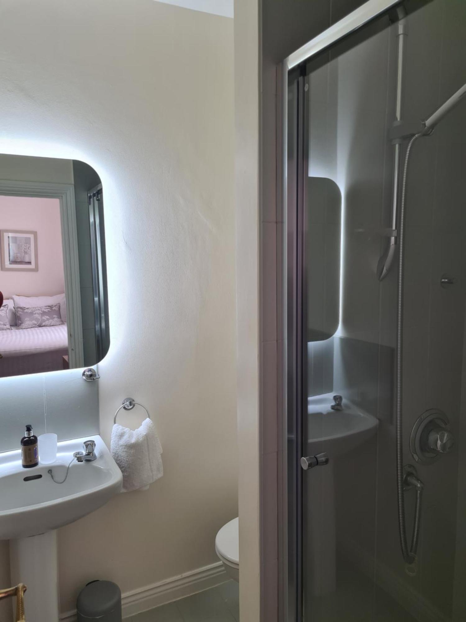 Bed & Breakfast Blackrock Carole Ville Guesthouse Cork