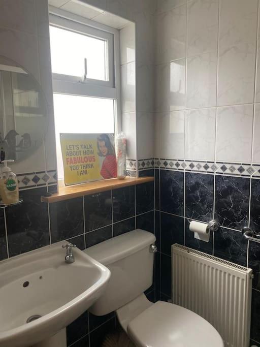 Macroom Spacious Cosy 3 Bedroom