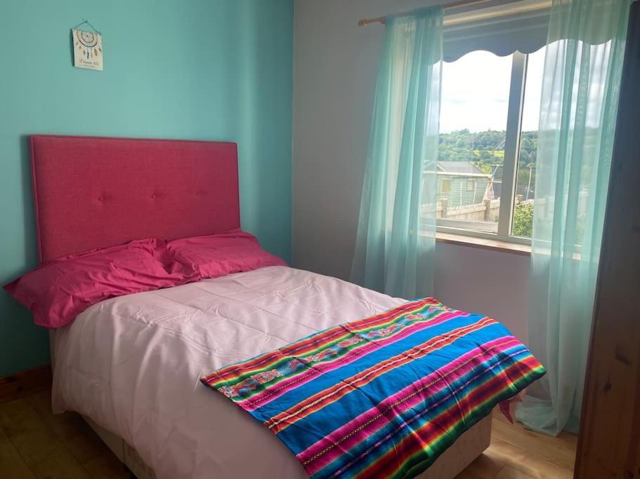Macroom Spacious Cosy 3 Bedroom * Cork