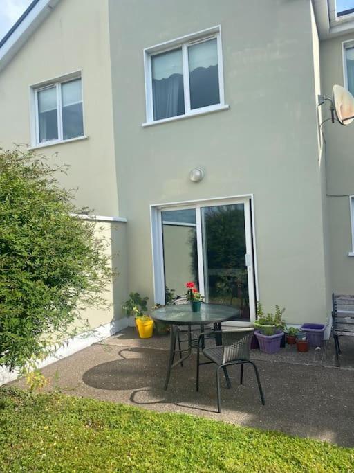 Macroom Spacious Cosy 3 Bedroom Holiday home Cork