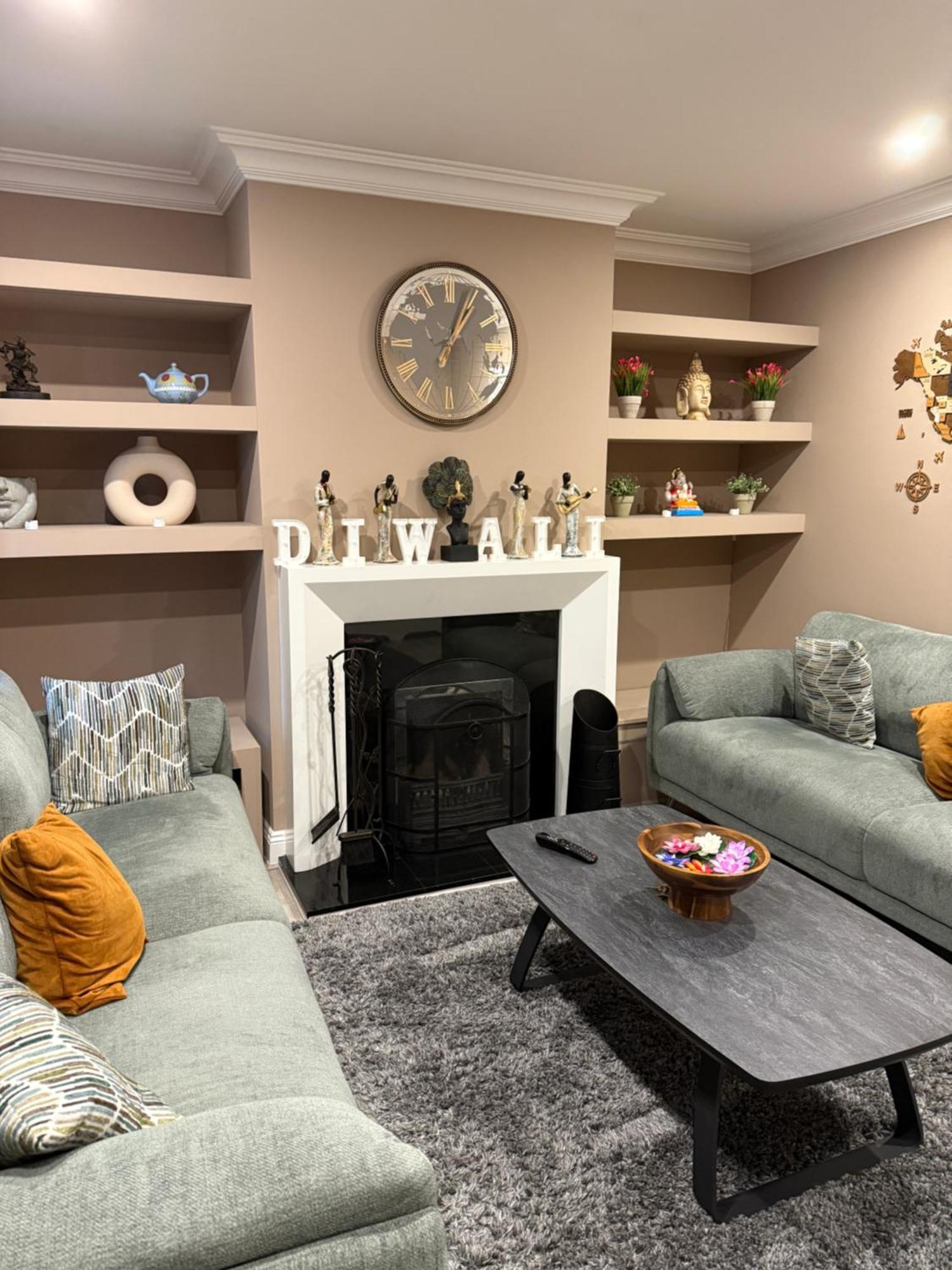 Cozy Modern With Scenic Views In Homestay