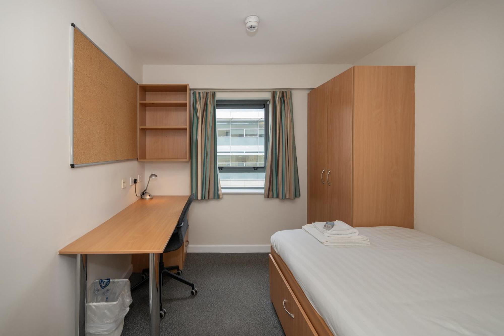 Victoria - Ucc Summer Beds Apartment Cork