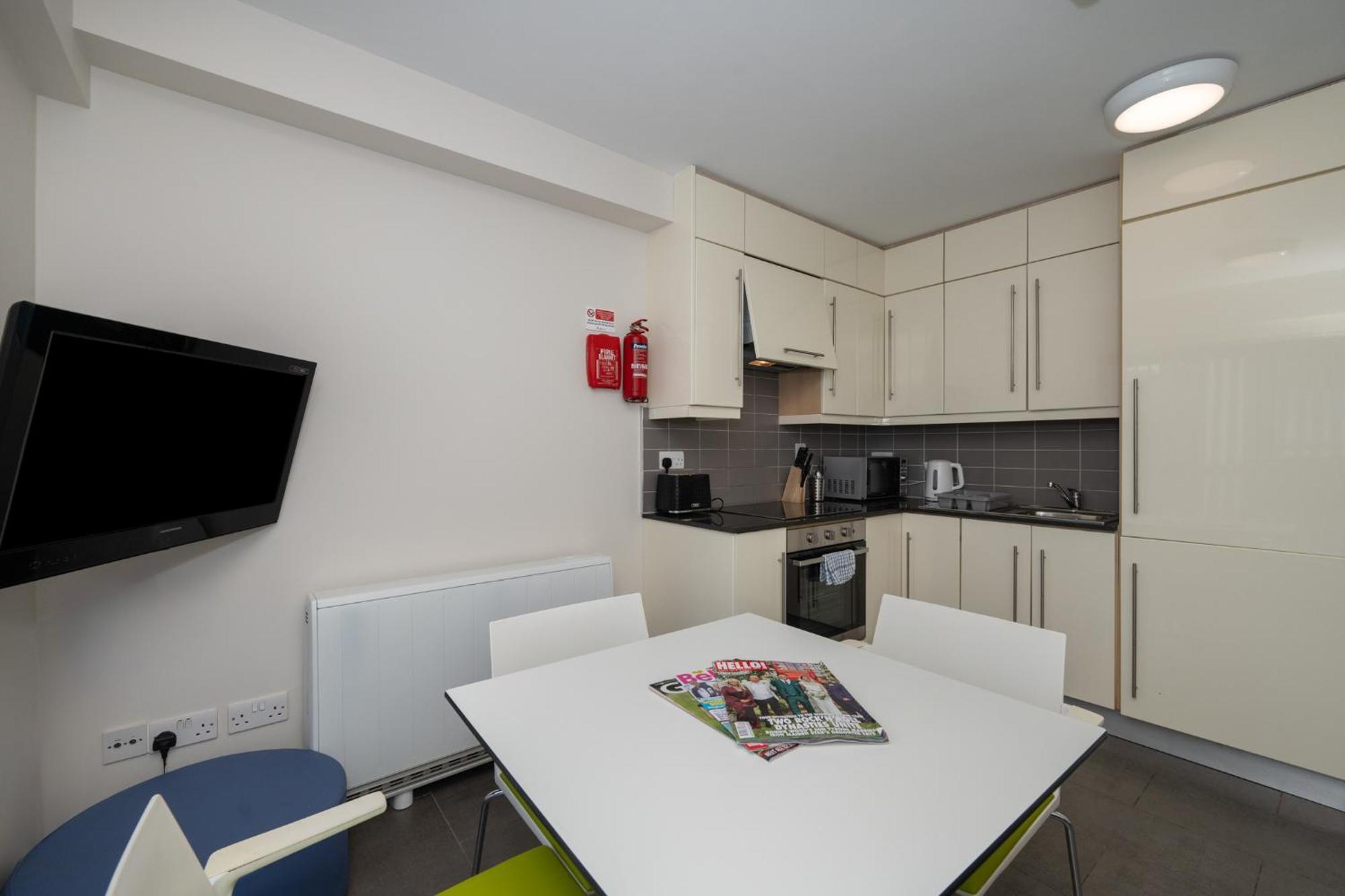 Apartment Victoria - Ucc Summer Beds