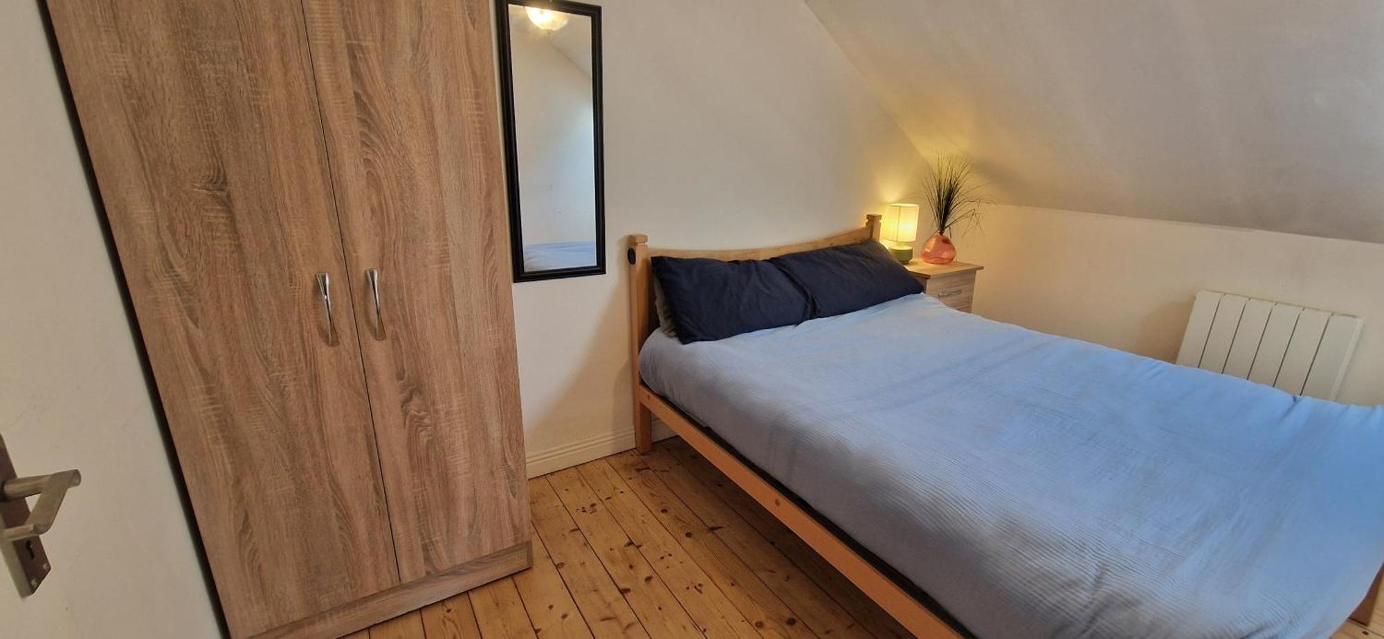 Spacious Riverside 2bd Mid - Above Bar&venue Apartment