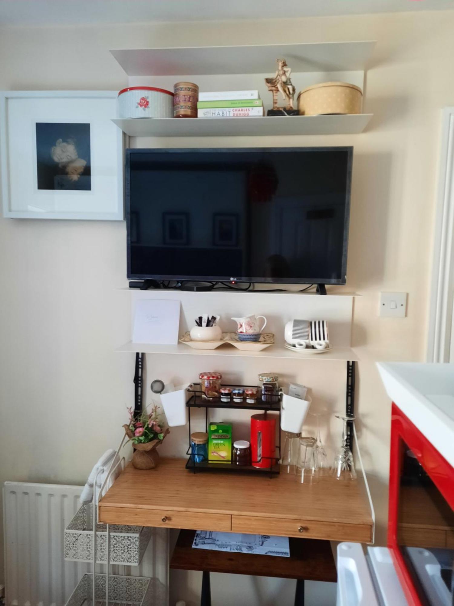 Centre With Shared Bathroom Cork