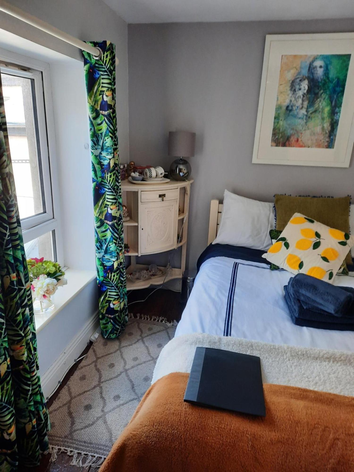 Guest house Centre With Shared Bathroom *
