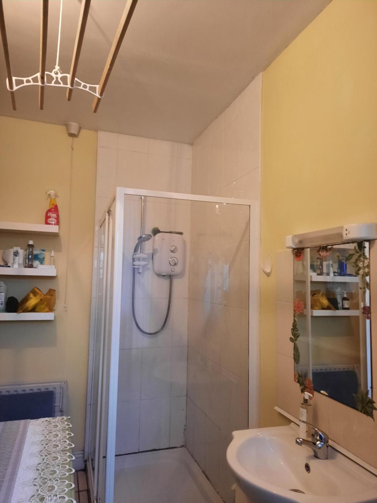 Guest house Centre With Shared Bathroom Cork