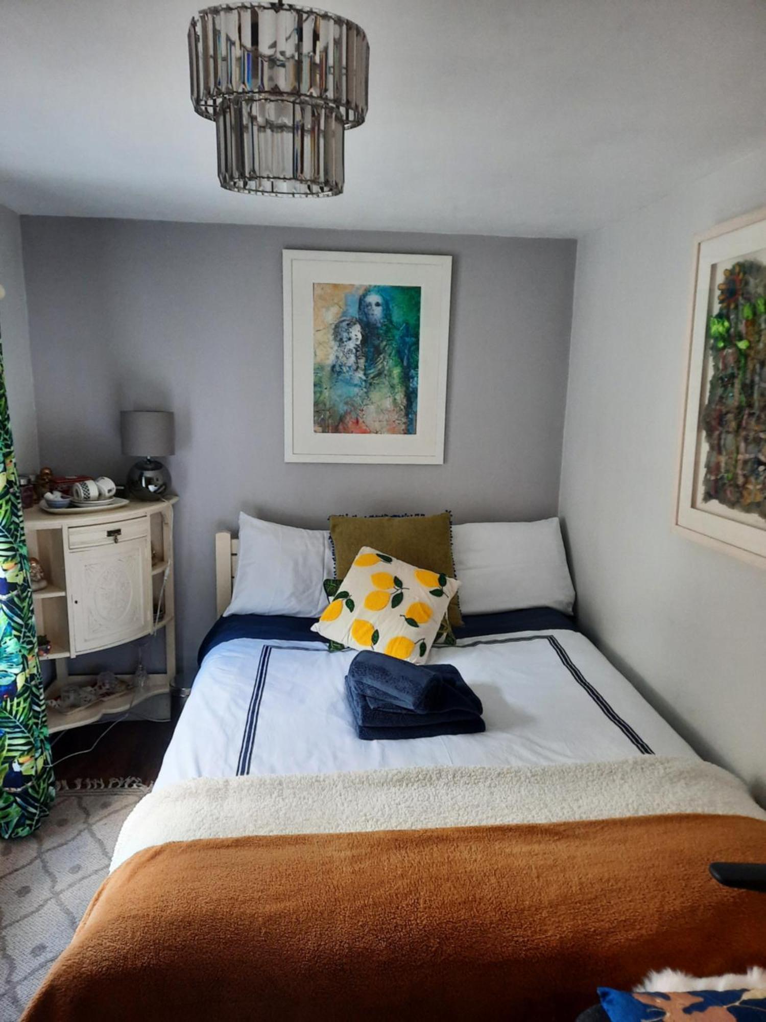 Centre With Shared Bathroom Guest house Cork