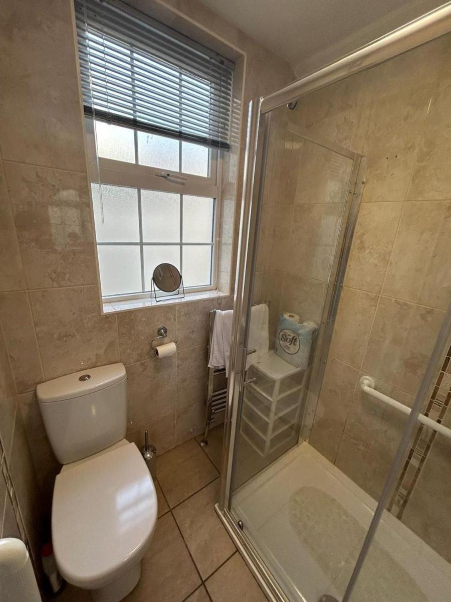 Homestay Perola's House Cork