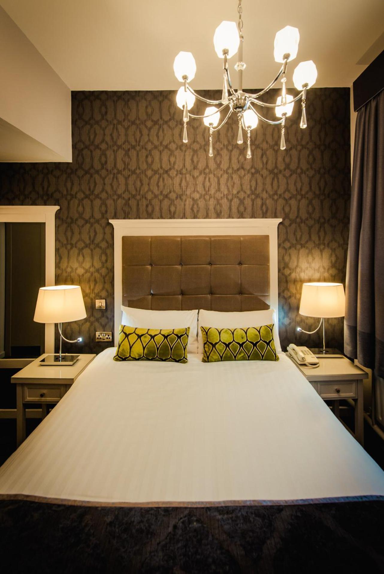 Hotel Isaacs 3*