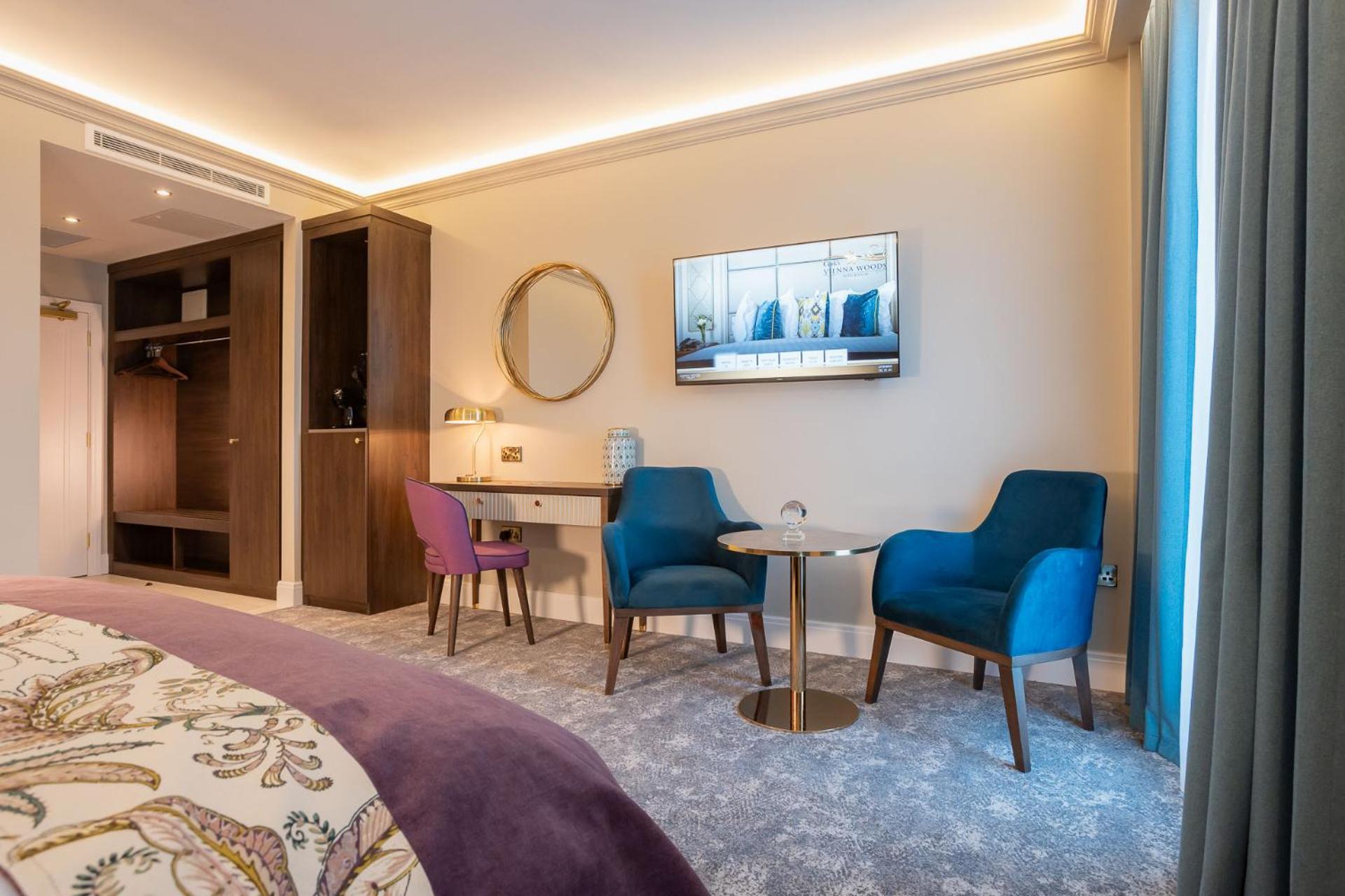 Hotel Cork's Vienna Woods & Cork
