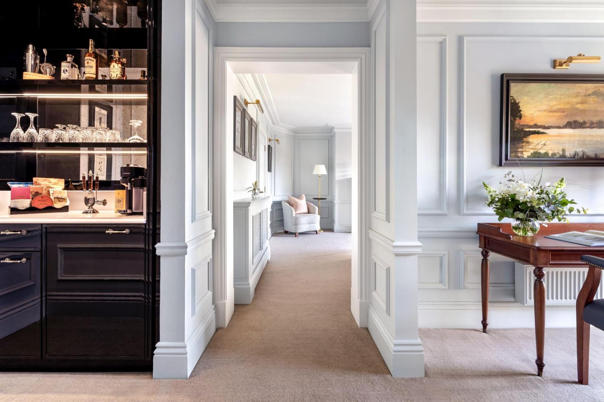 Hayfield Manor 5*